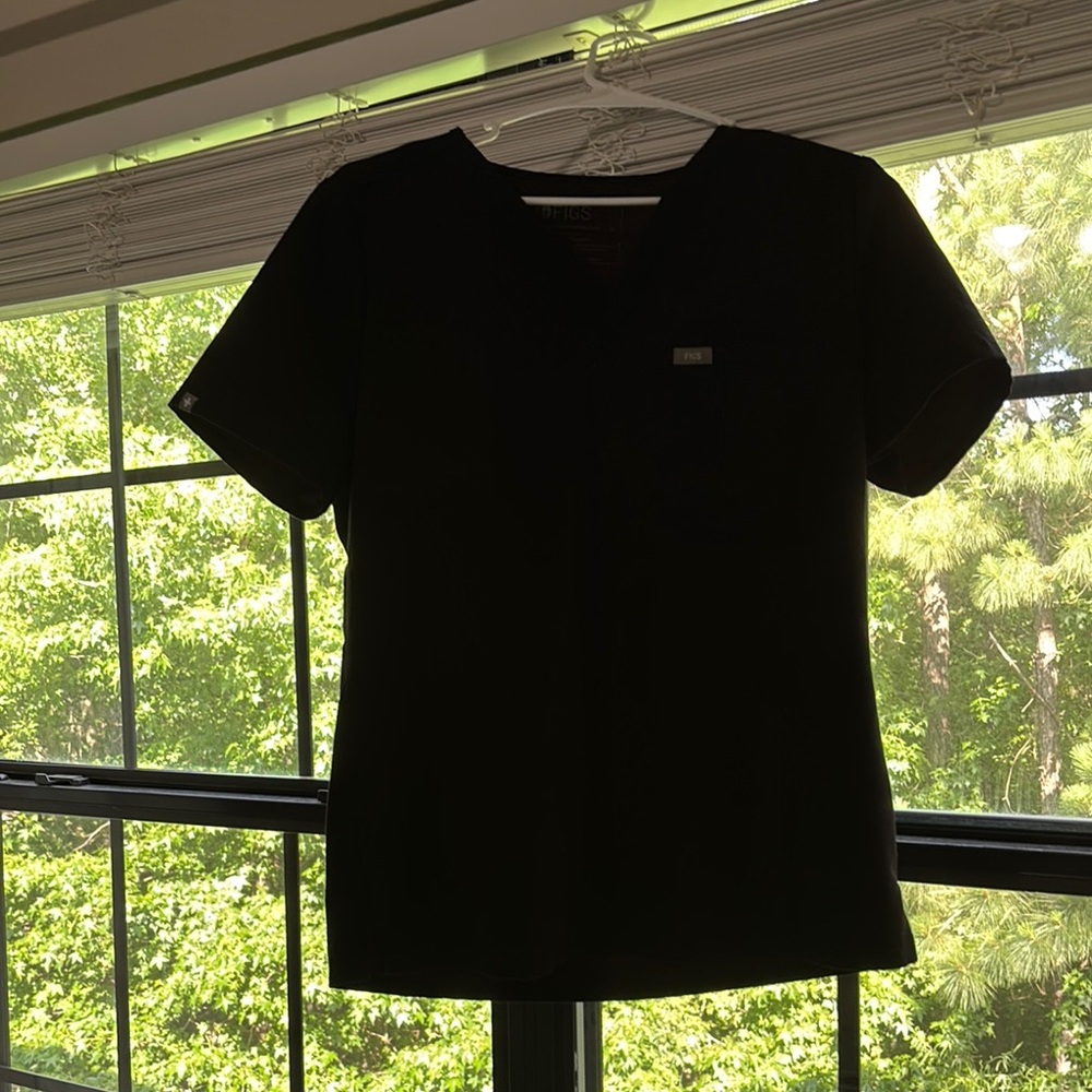 Black Women's scrub top (technical collection)